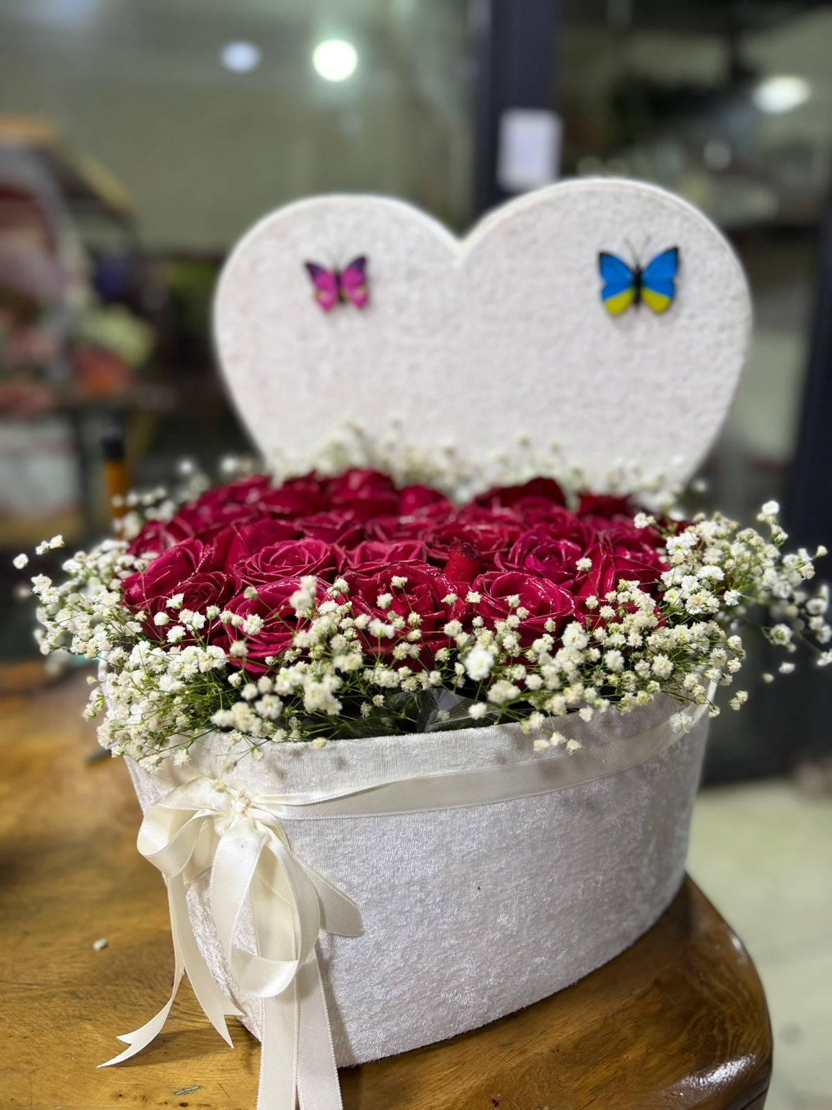 Kutuda Canlı güller 35 Adet